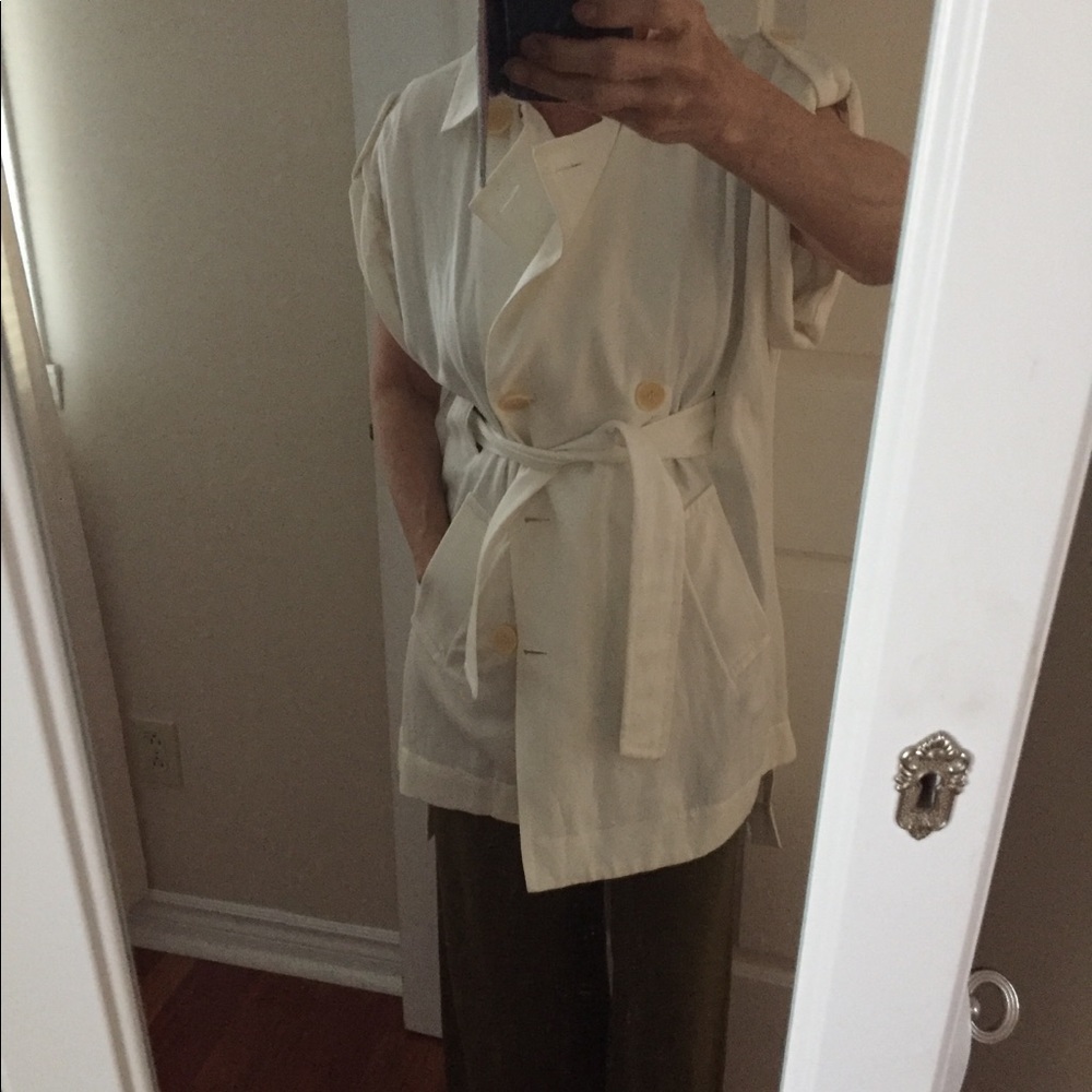 NWT BCBG sleeveless summer trench style topper